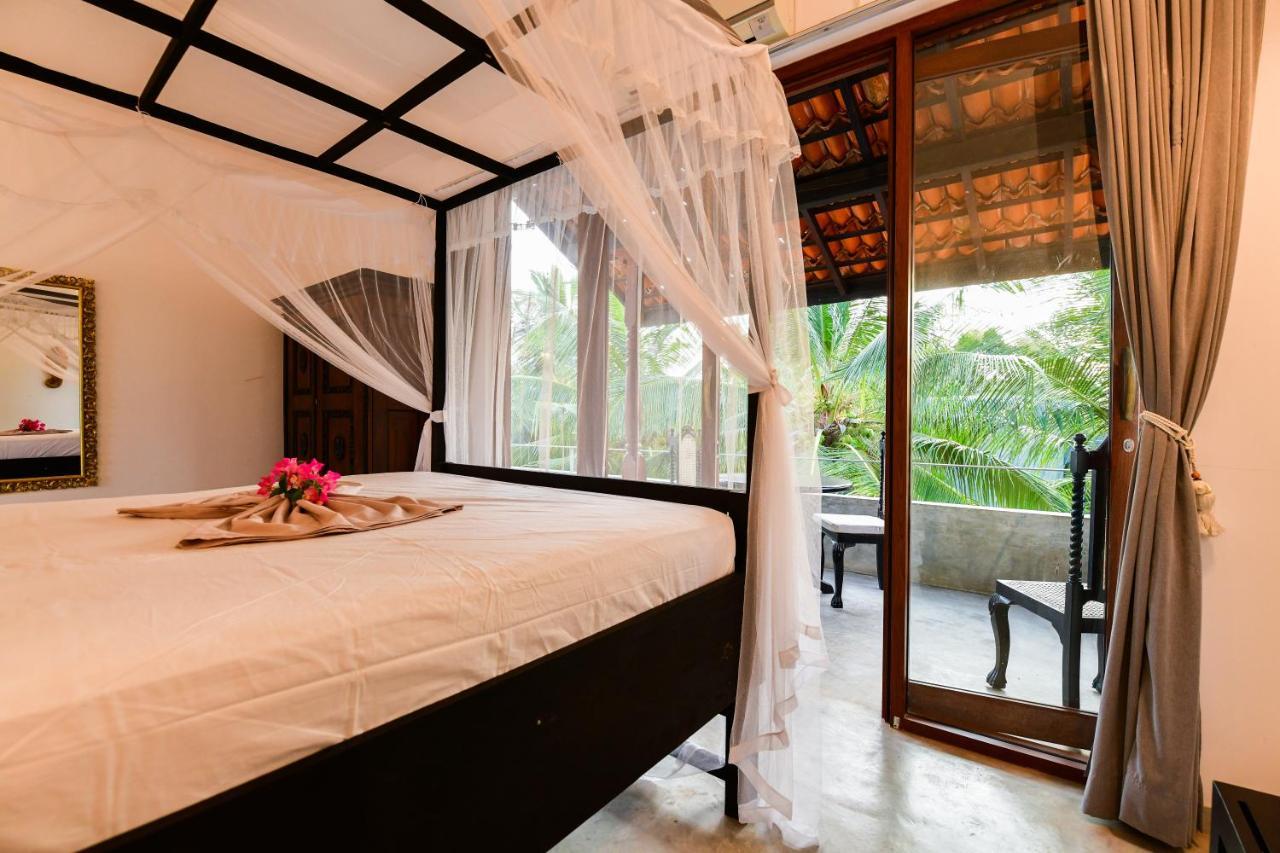 Tropical House - Jungleside Villa Hikkaduwa Extérieur photo